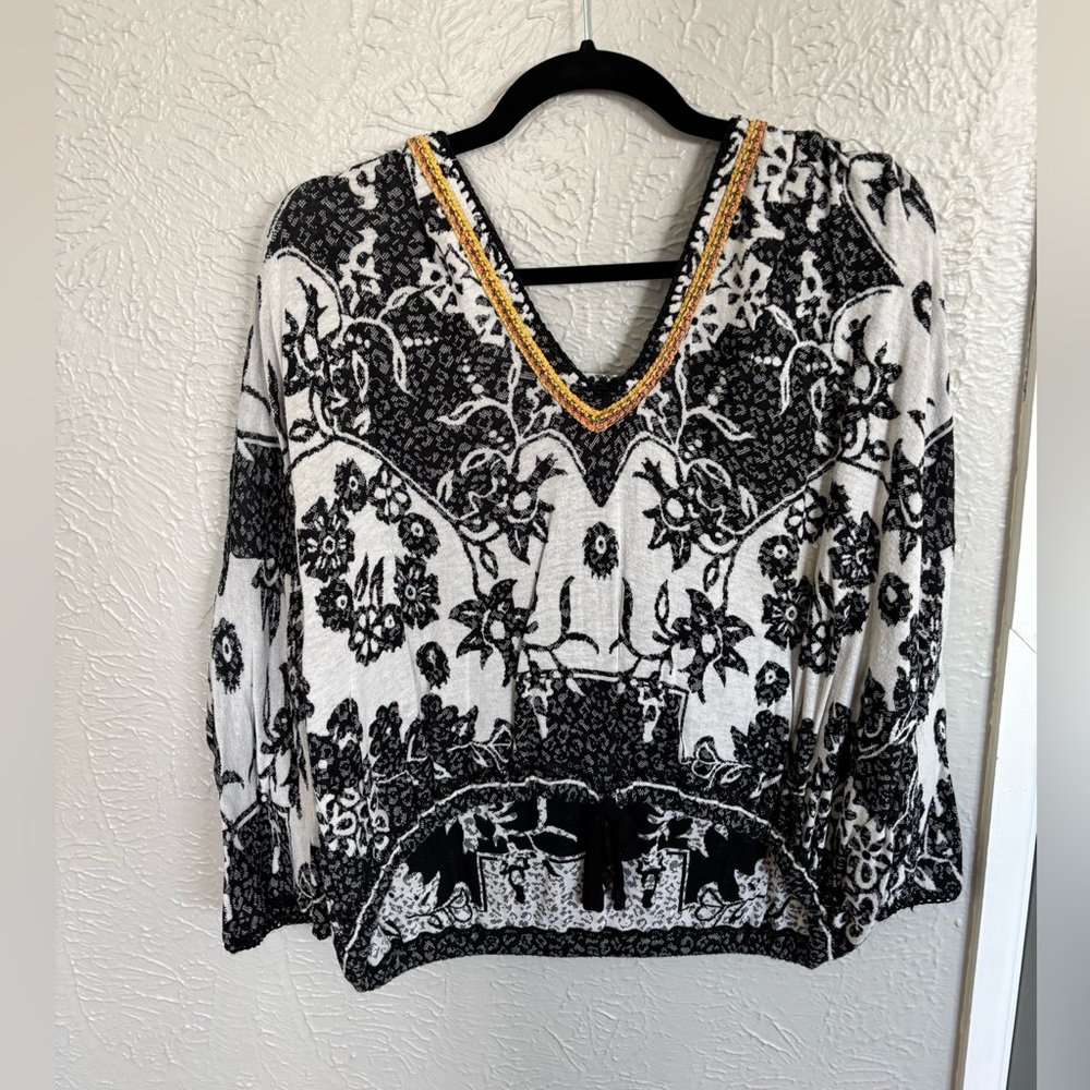 Free People sweater w/hood